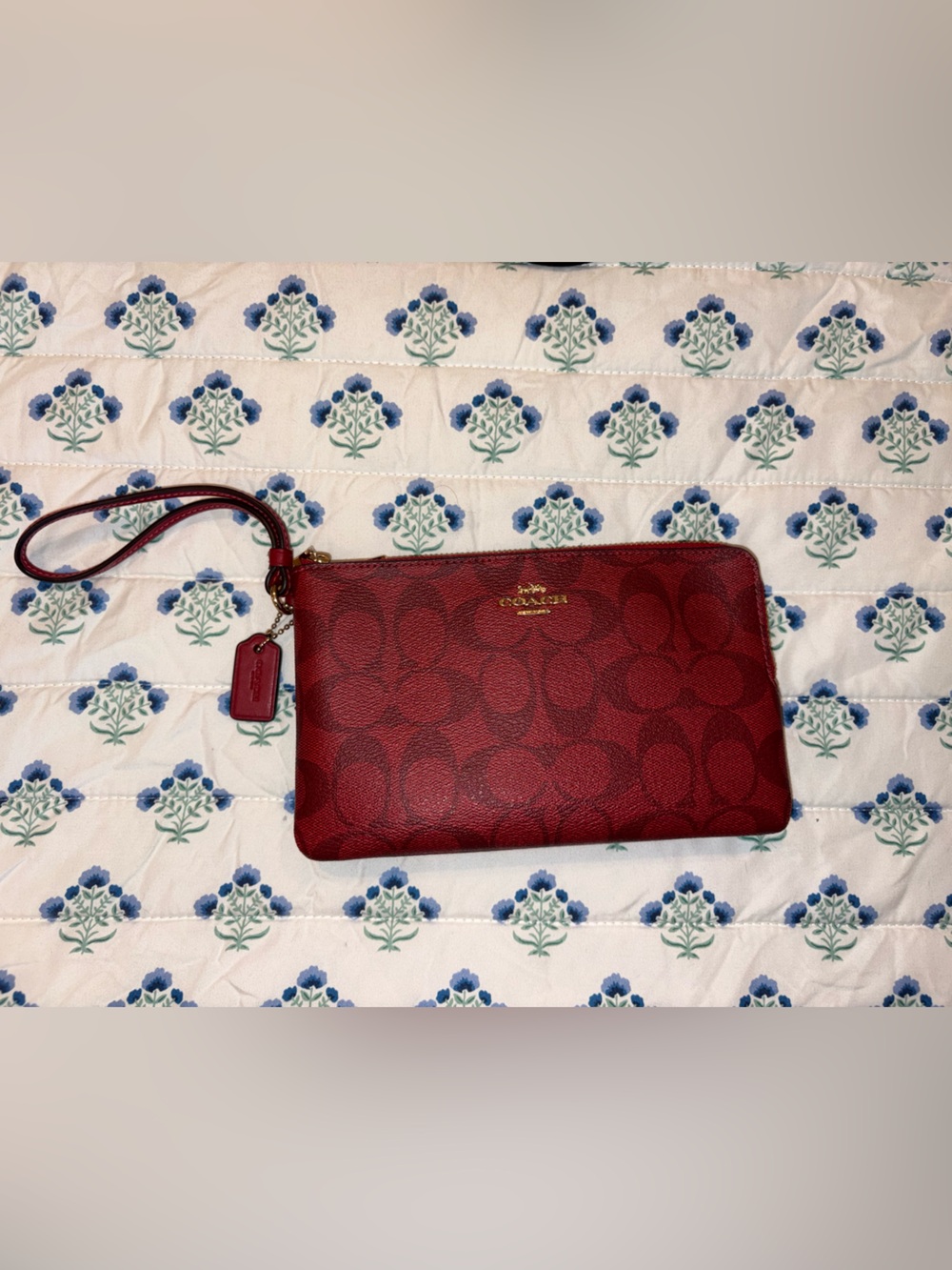 Coach Corner Zipper Wristlet - New w out tags